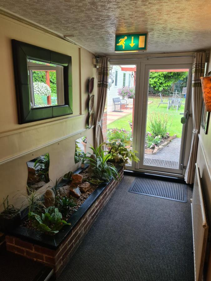 Tudor Lodge Hotel Nottingham Ngoại thất bức ảnh